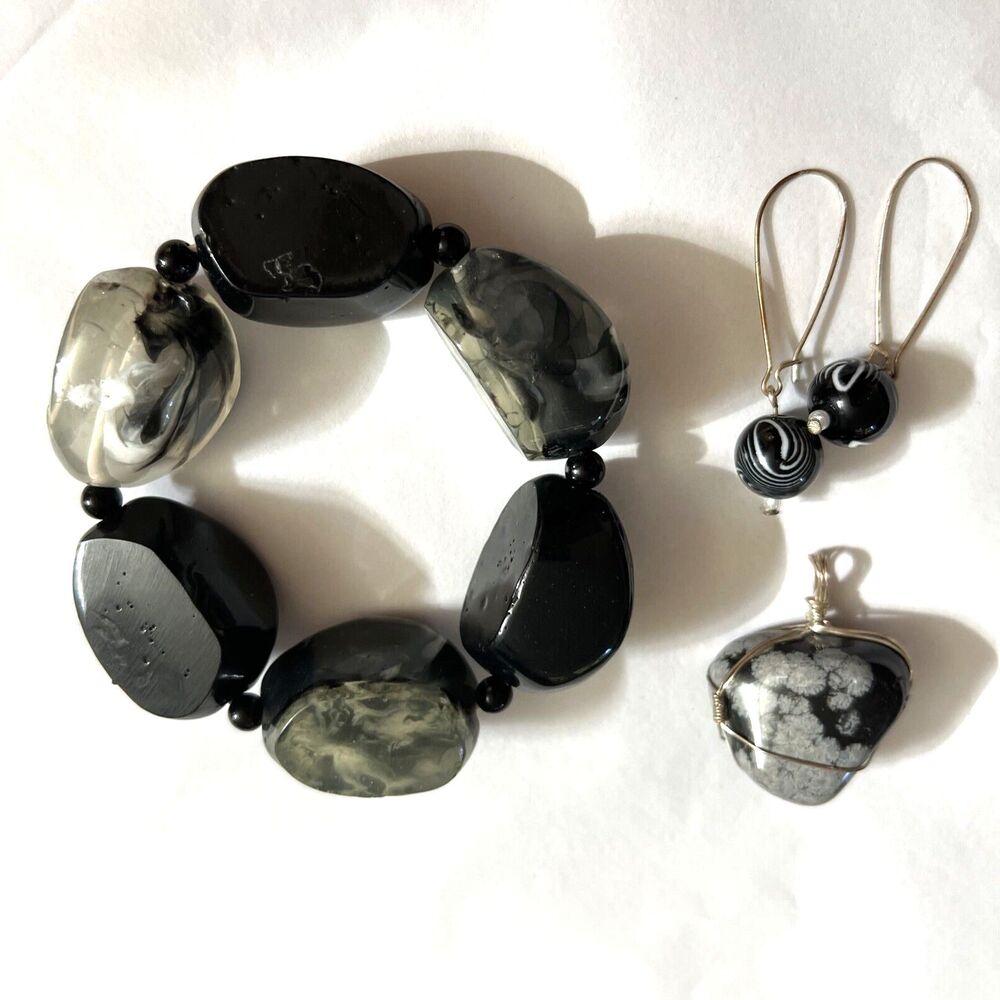 Black & Gray Snowflake Obsidian Pendant w/ Plastic Bracelet & Drop Earrings Set